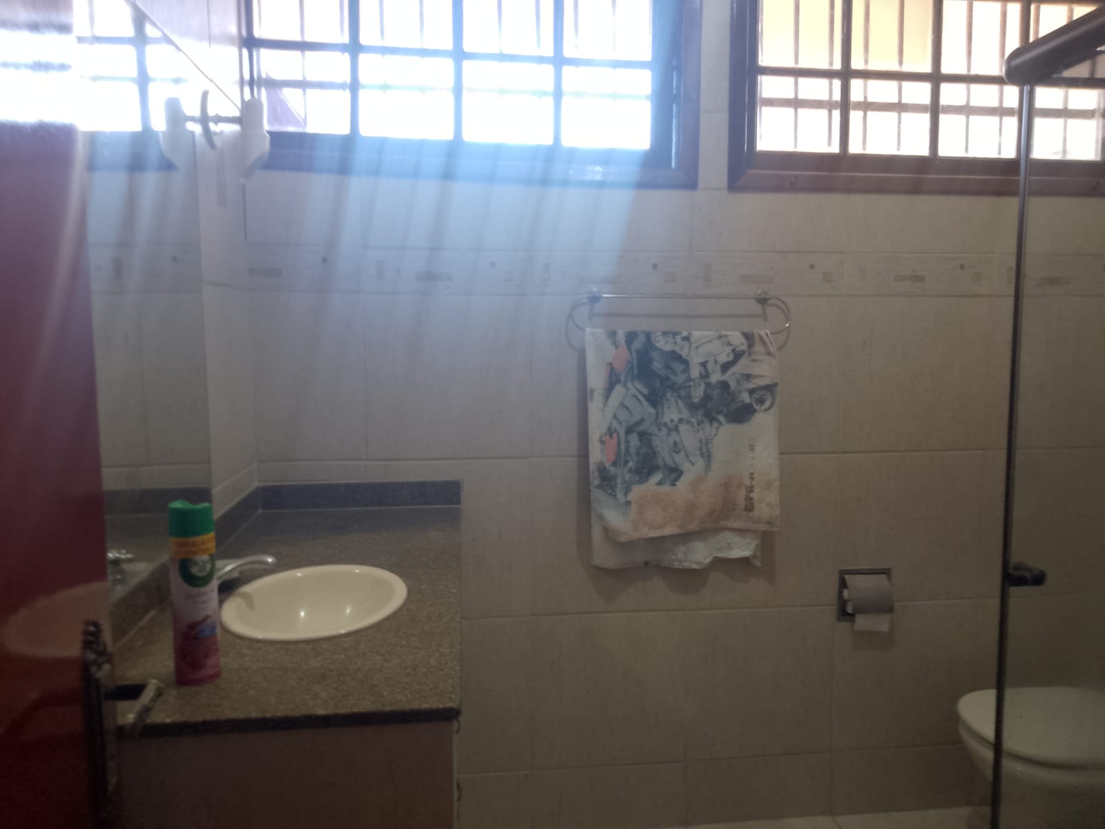 Excelente casa linear 3 quartos no Próximo ao trevo de Piratininga