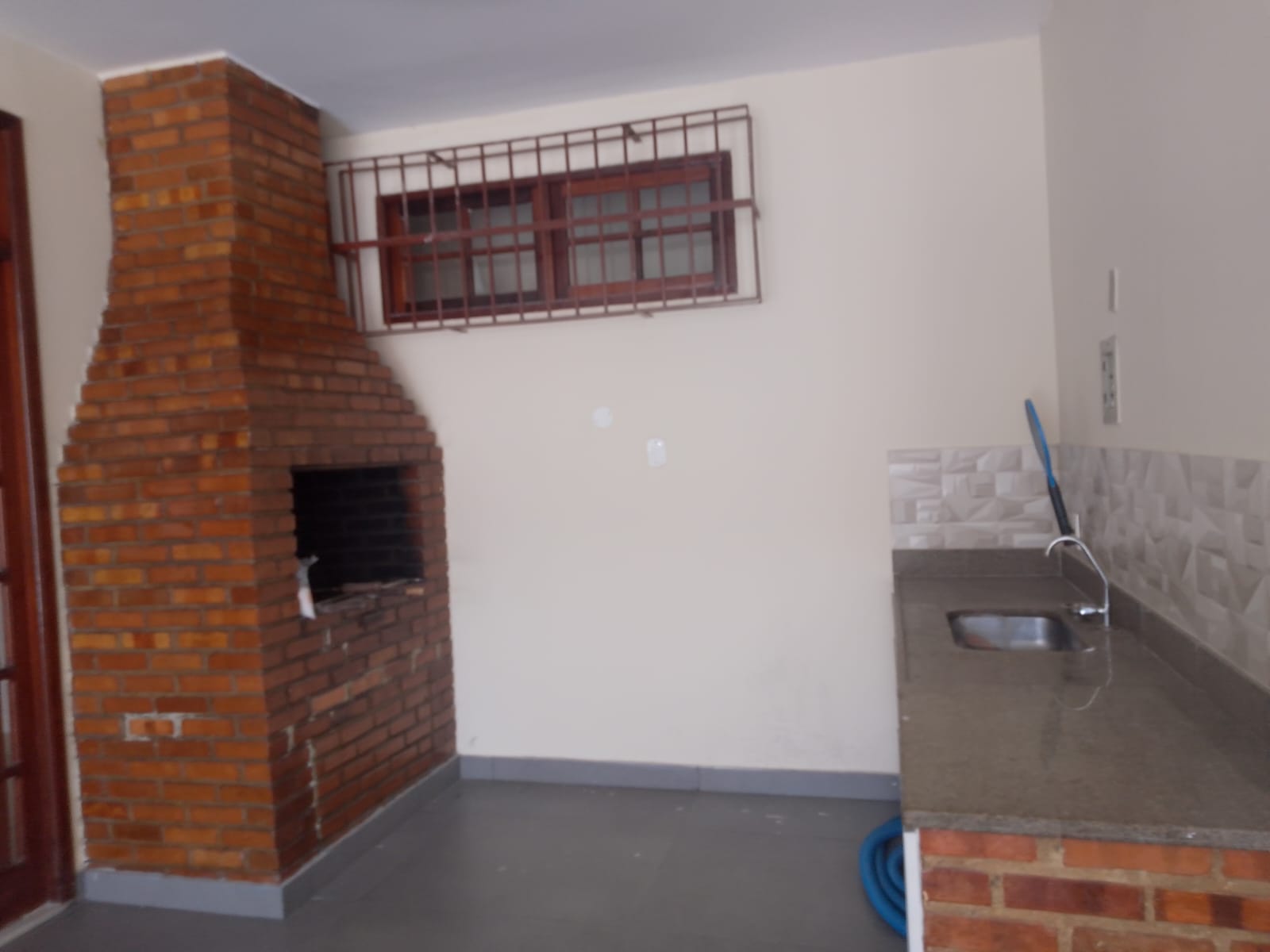 Excelente casa linear 3 quartos no Próximo ao trevo de Piratininga