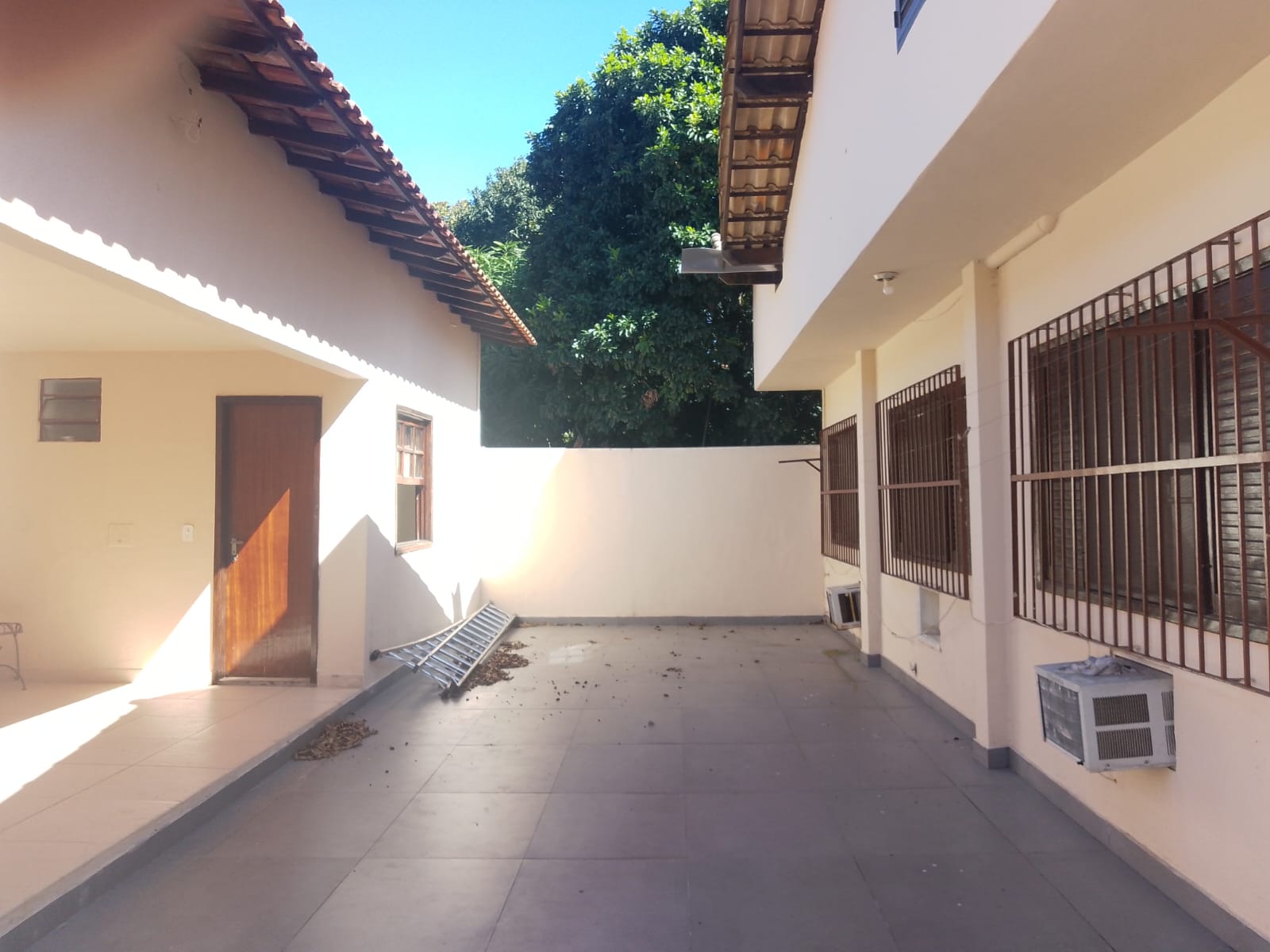 Excelente casa linear 3 quartos no Próximo ao trevo de Piratininga