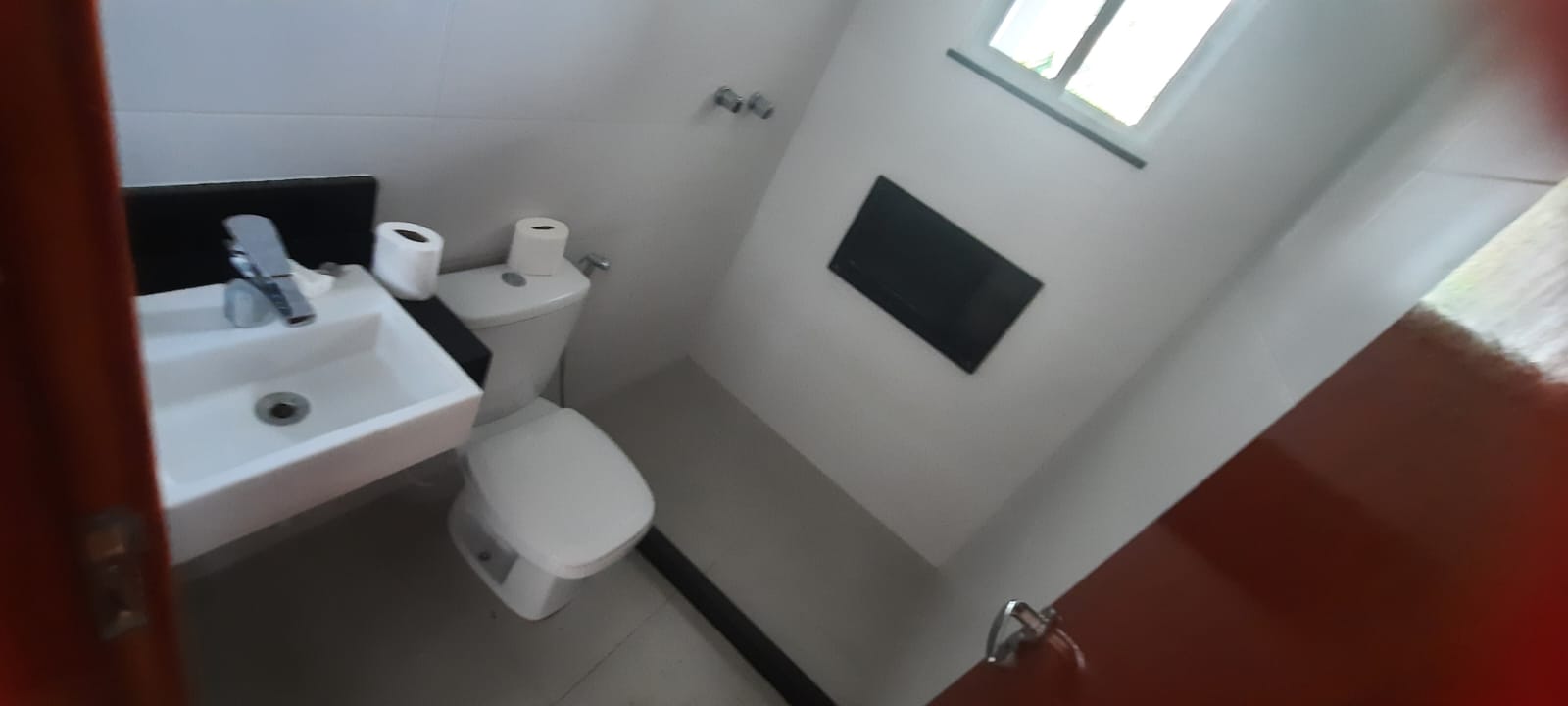 Ótima Casa com 02 quartos a venda no Cafuba em Paraitinga.