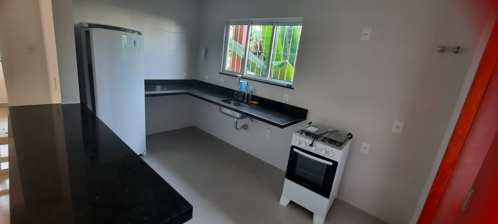 Ótima Casa com 02 quartos a venda no Cafuba em Paraitinga.