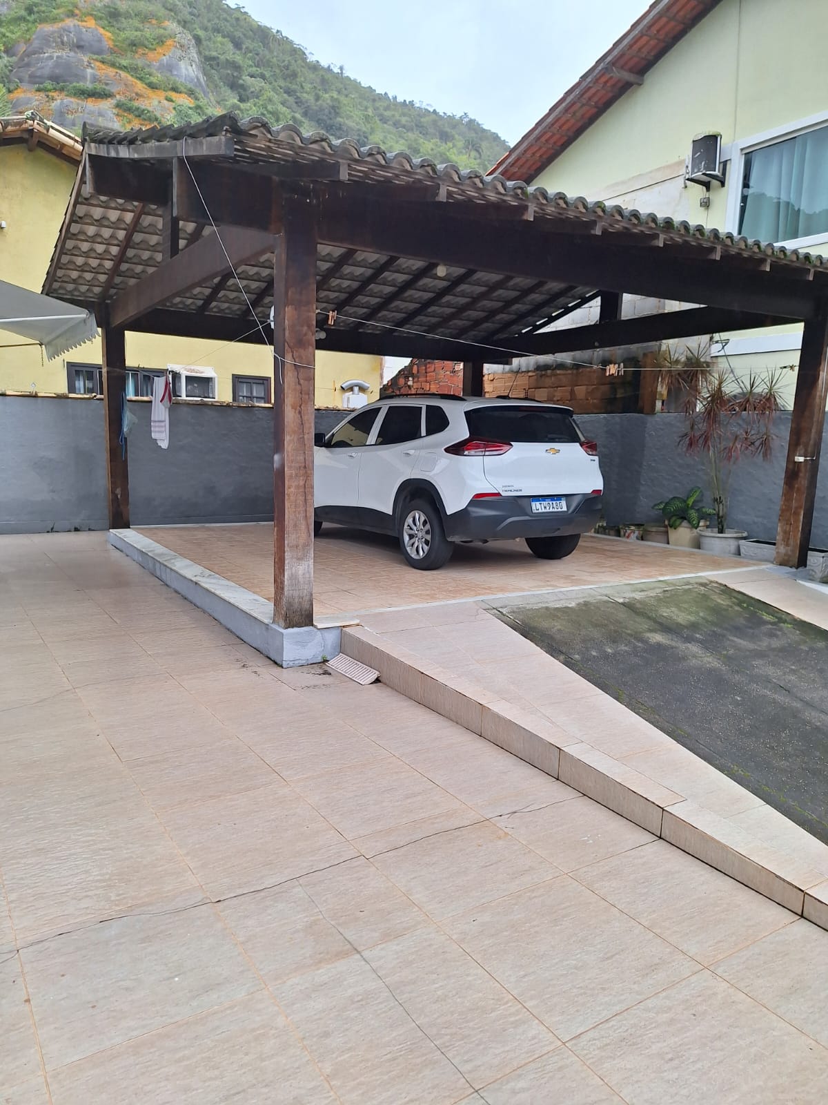 Ótima casa com 03 quartos a venda!