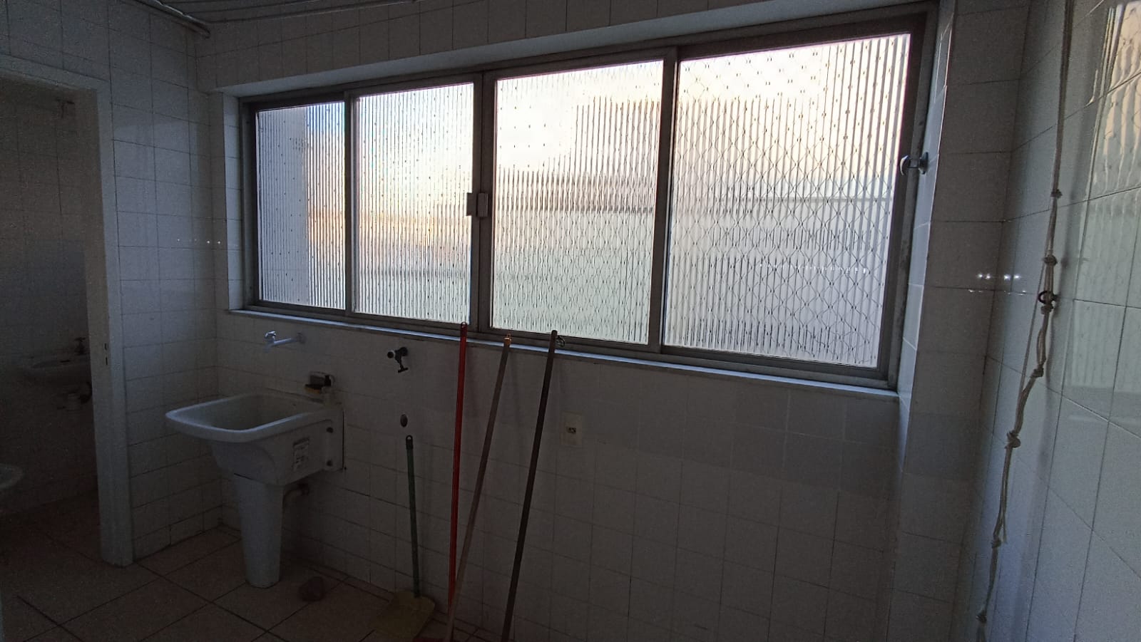 Excelente Apartamento de 03 quartos na Praia de Icaraí 