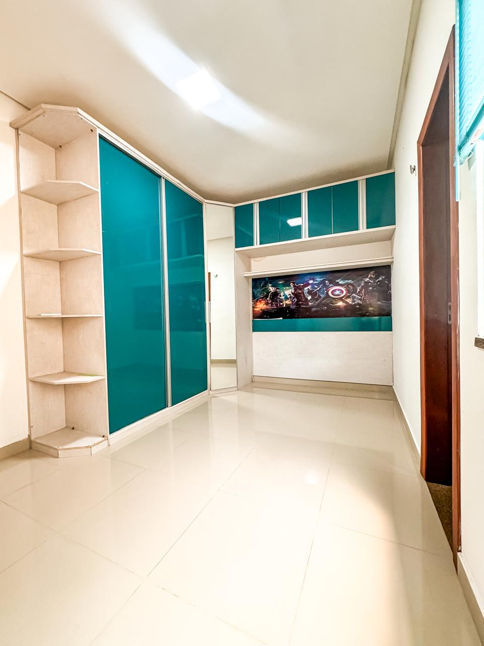 Casa Térrea, )3Qtos,Piscina,Forest Hill 