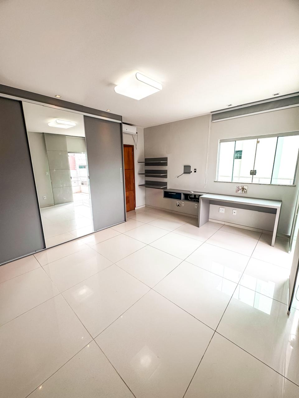 Casa Duplex (228m2), PQ.das Laranjeiras