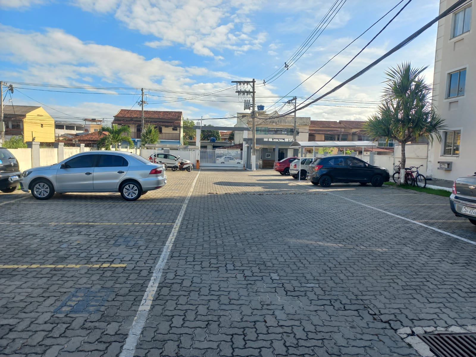 Apartamento à Venda em Nova Cidade, Rio das Ostras - 2 Quartos, 1 Banheiro, 1 Vaga