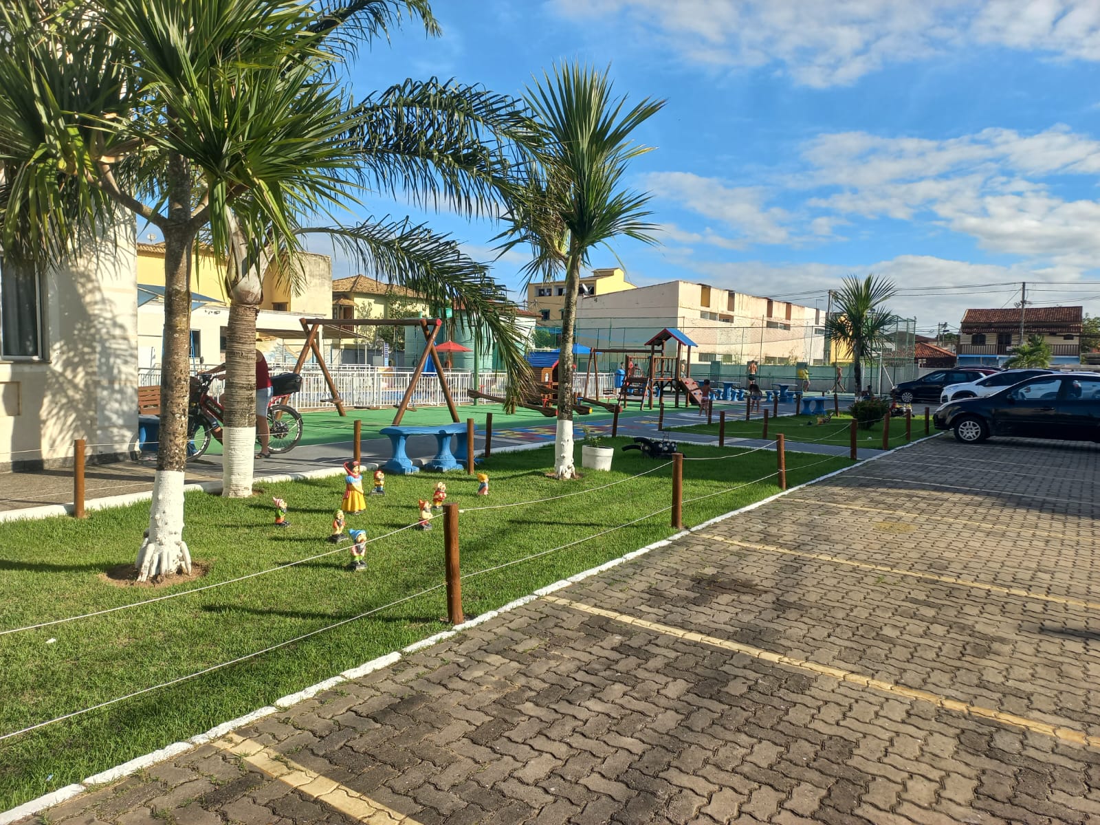 Apartamento à Venda em Nova Cidade, Rio das Ostras - 2 Quartos, 1 Banheiro, 1 Vaga