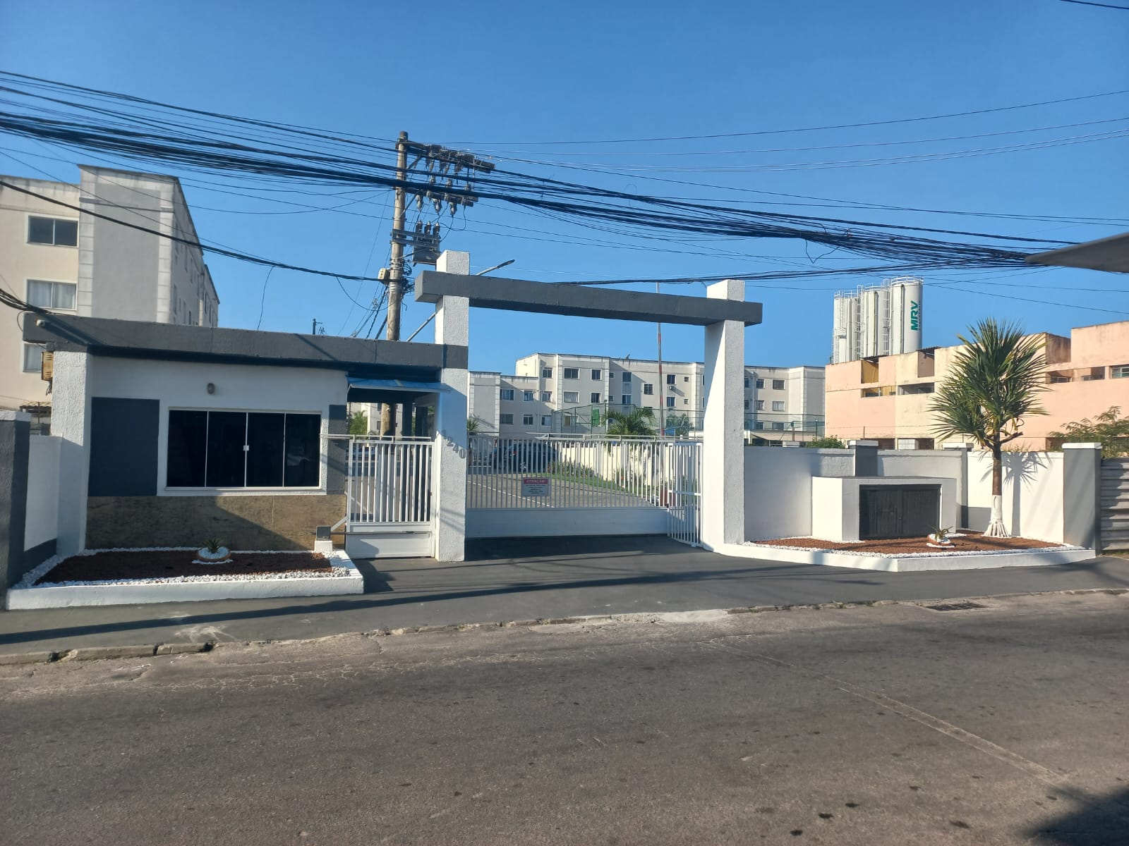 Apartamento à Venda em Nova Cidade, Rio das Ostras - 2 Quartos, 1 Banheiro, 1 Vaga