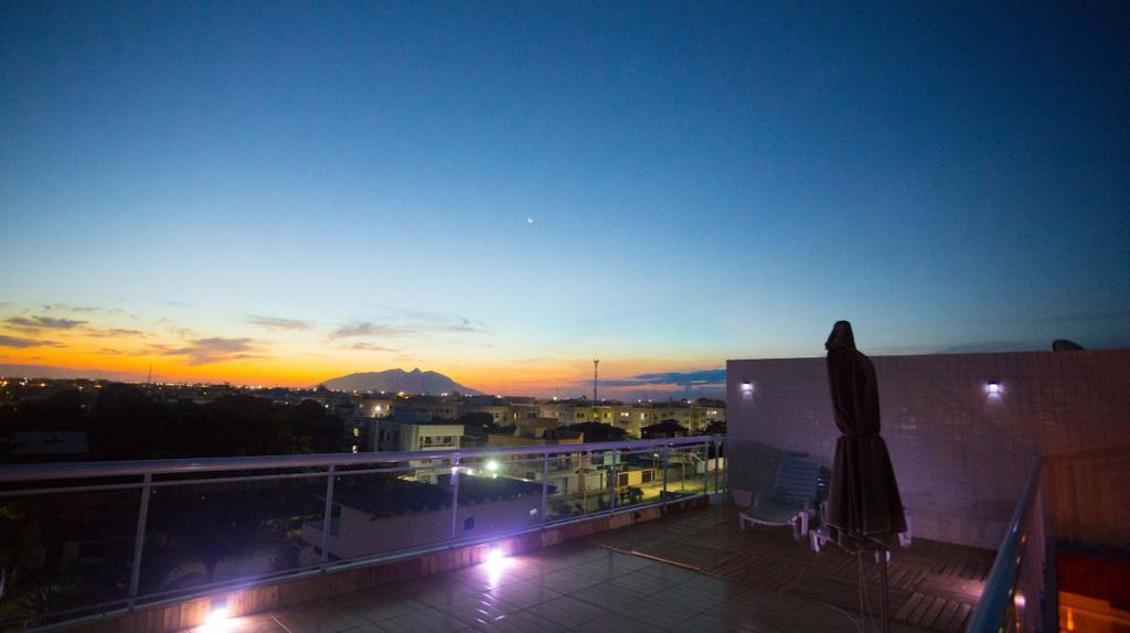 Apartamento com 3 dormitórios à venda, 140 m² - Floresta Das Gaivotas - Rio das Ostras/RJ