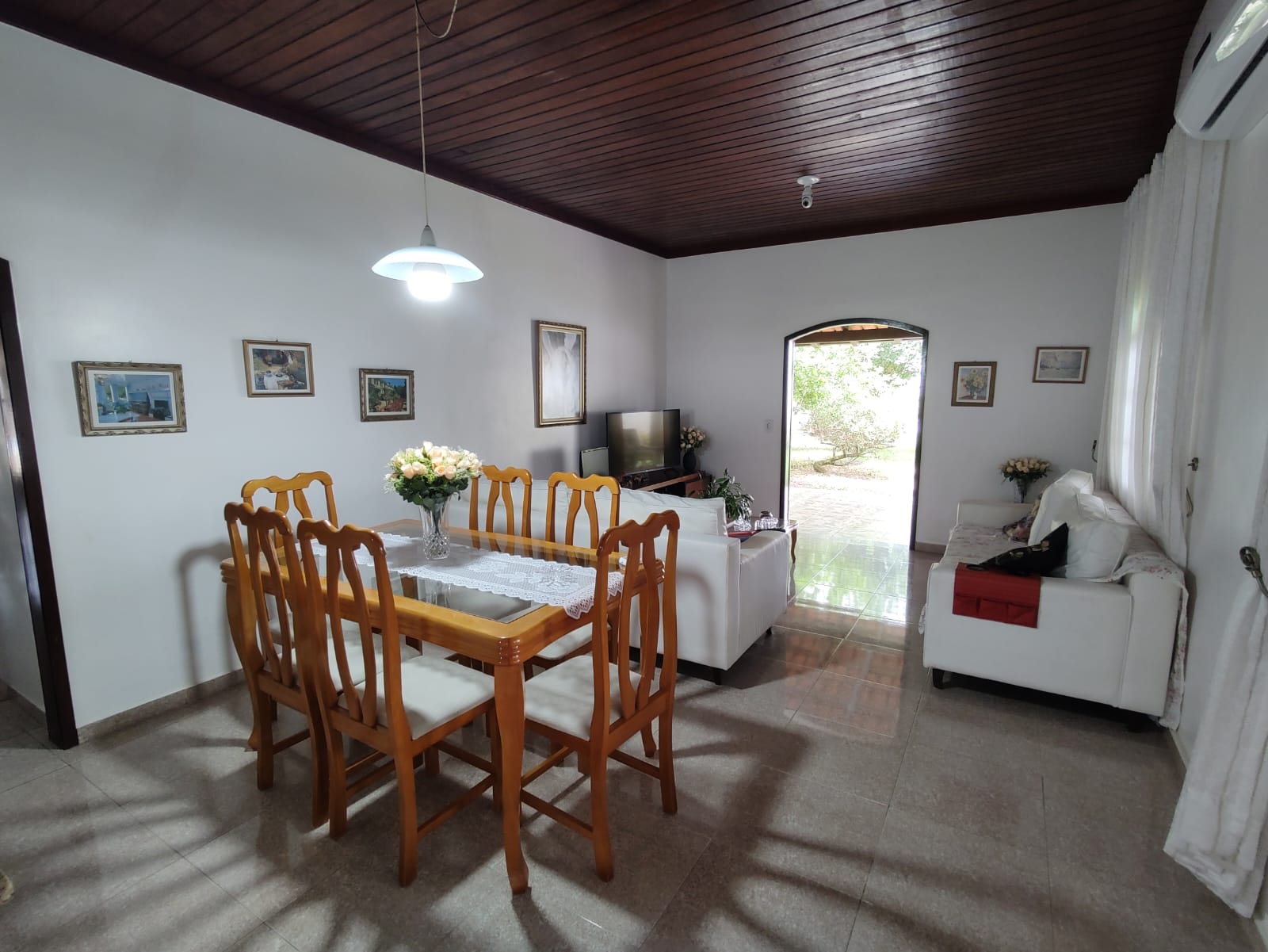 Bela casa linear com 3 quartos e edícula à venda - Costazul - Rio das Ostras/RJ
