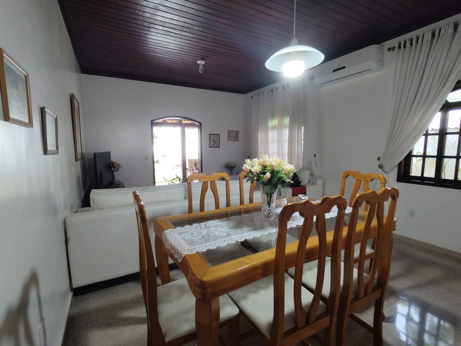 Bela casa linear com 3 quartos e edícula à venda - Costazul - Rio das Ostras/RJ