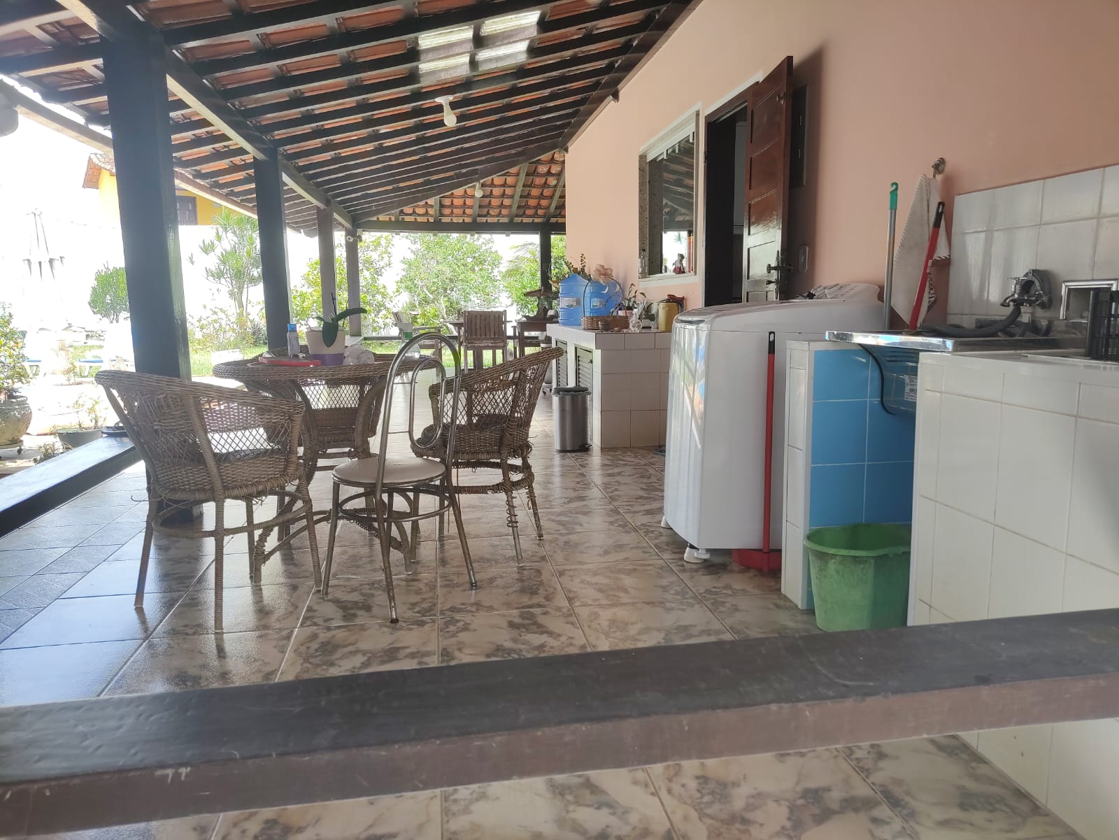 Bela casa linear com 3 quartos e edícula à venda - Costazul - Rio das Ostras/RJ