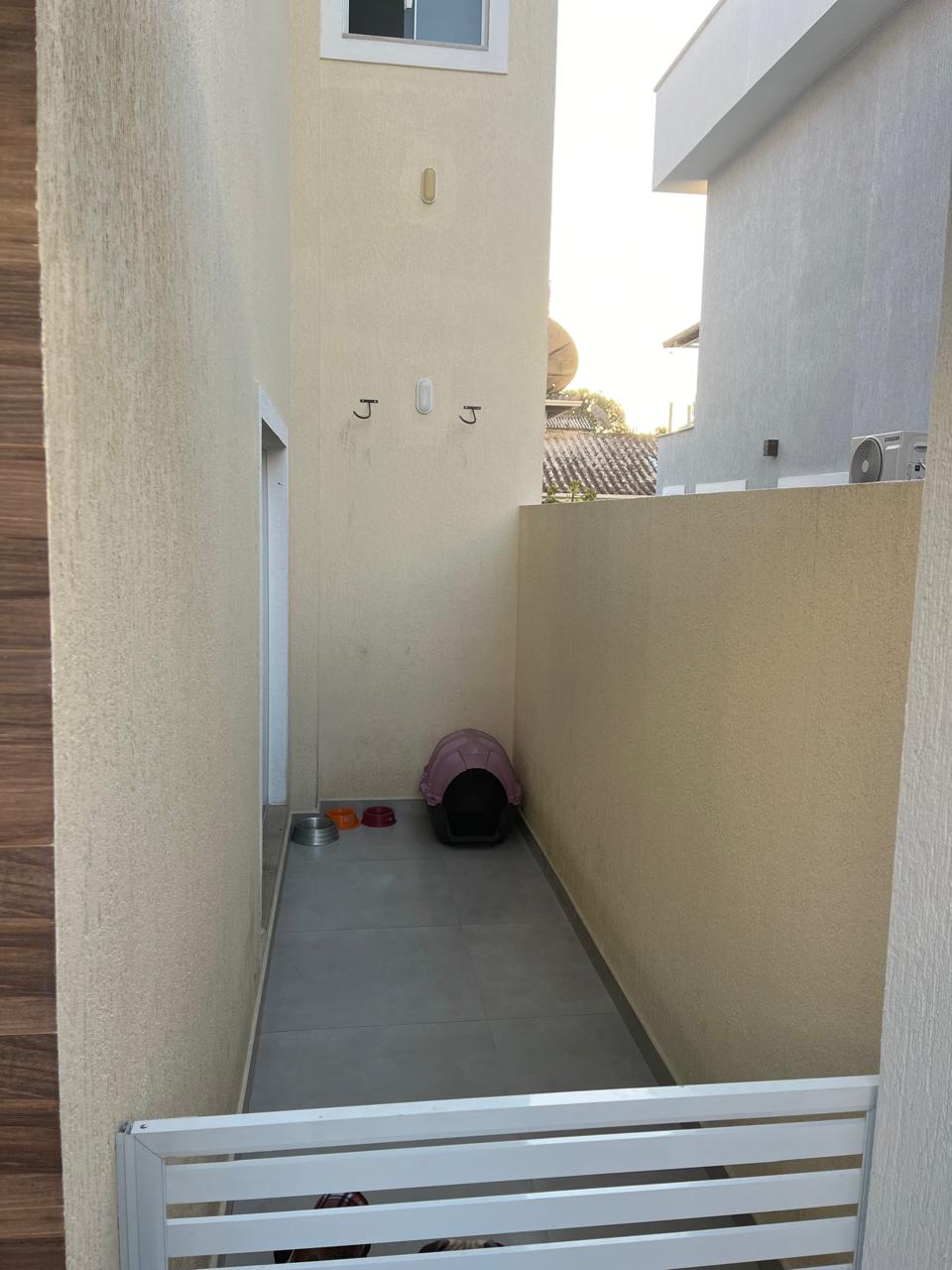 Casa a Venda com 3 Quartos na Extensão do Bosque em Rio das Ostras/RJ