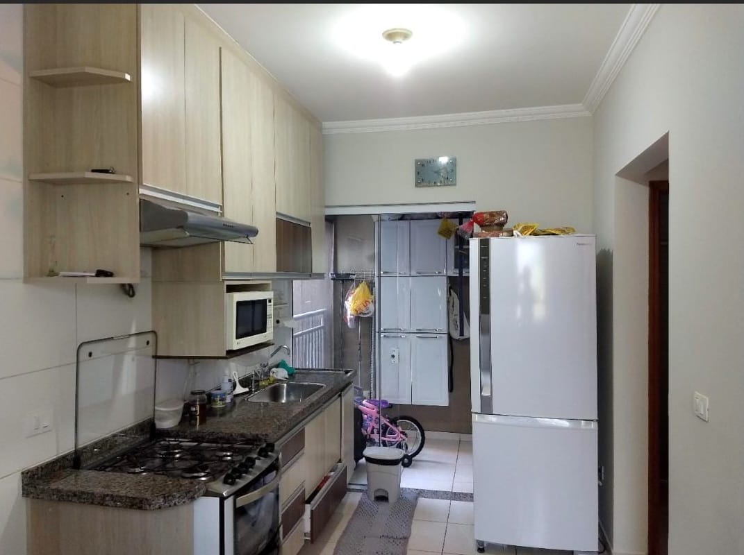 Apartamento com 2 quartos e 1 banheiro à venda, 65 m² por R$ 250.000