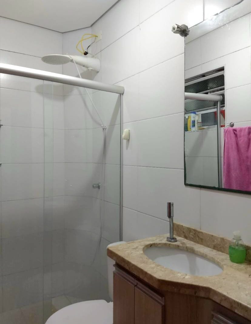 Apartamento com 2 quartos e 1 banheiro à venda, 65 m² por R$ 250.000