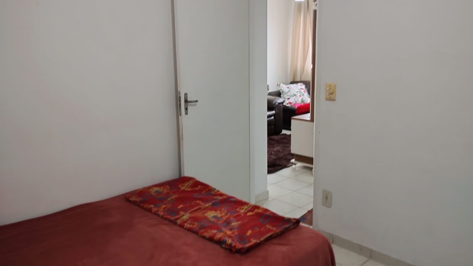 Excelente Oportunidade: Apartamento Mobiliado à Venda por R$ 290.000,00