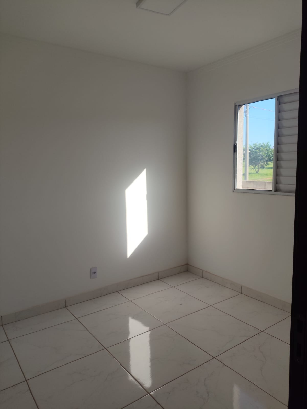 Oportunidade de Investimento: Venda de Apartamento no Edifício Savona