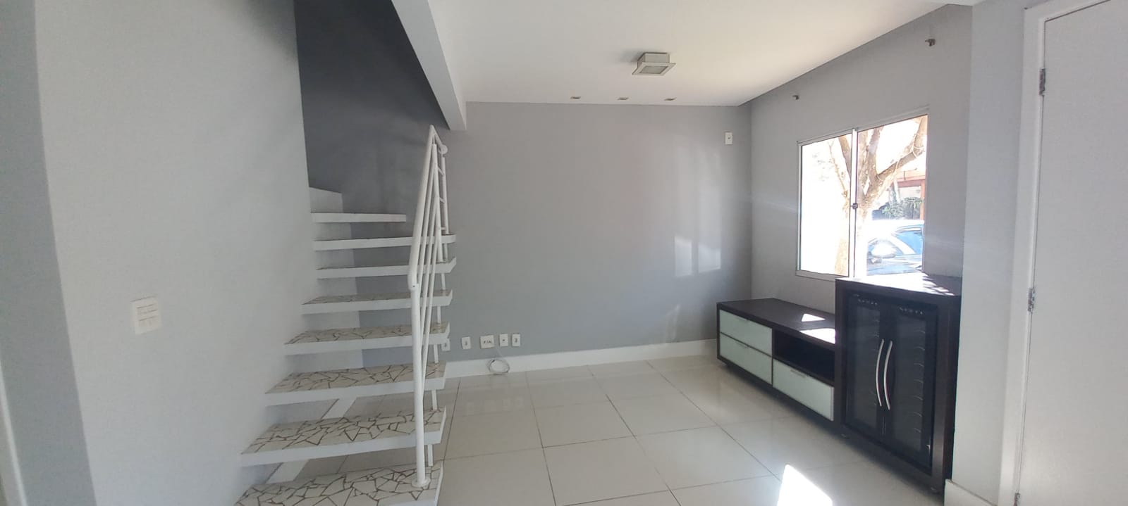 Seu Novo Lar na Granja Viana: Casa com 3 Dormitórios, 110 m² por R$ 845.000