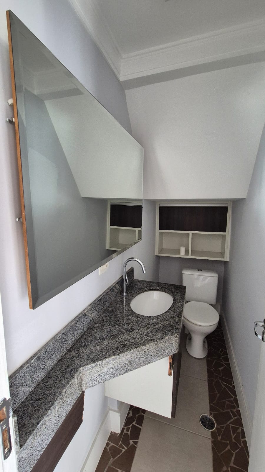 Seu Novo Lar na Granja Viana: Casa com 3 Dormitórios, 110 m² por R$ 845.000