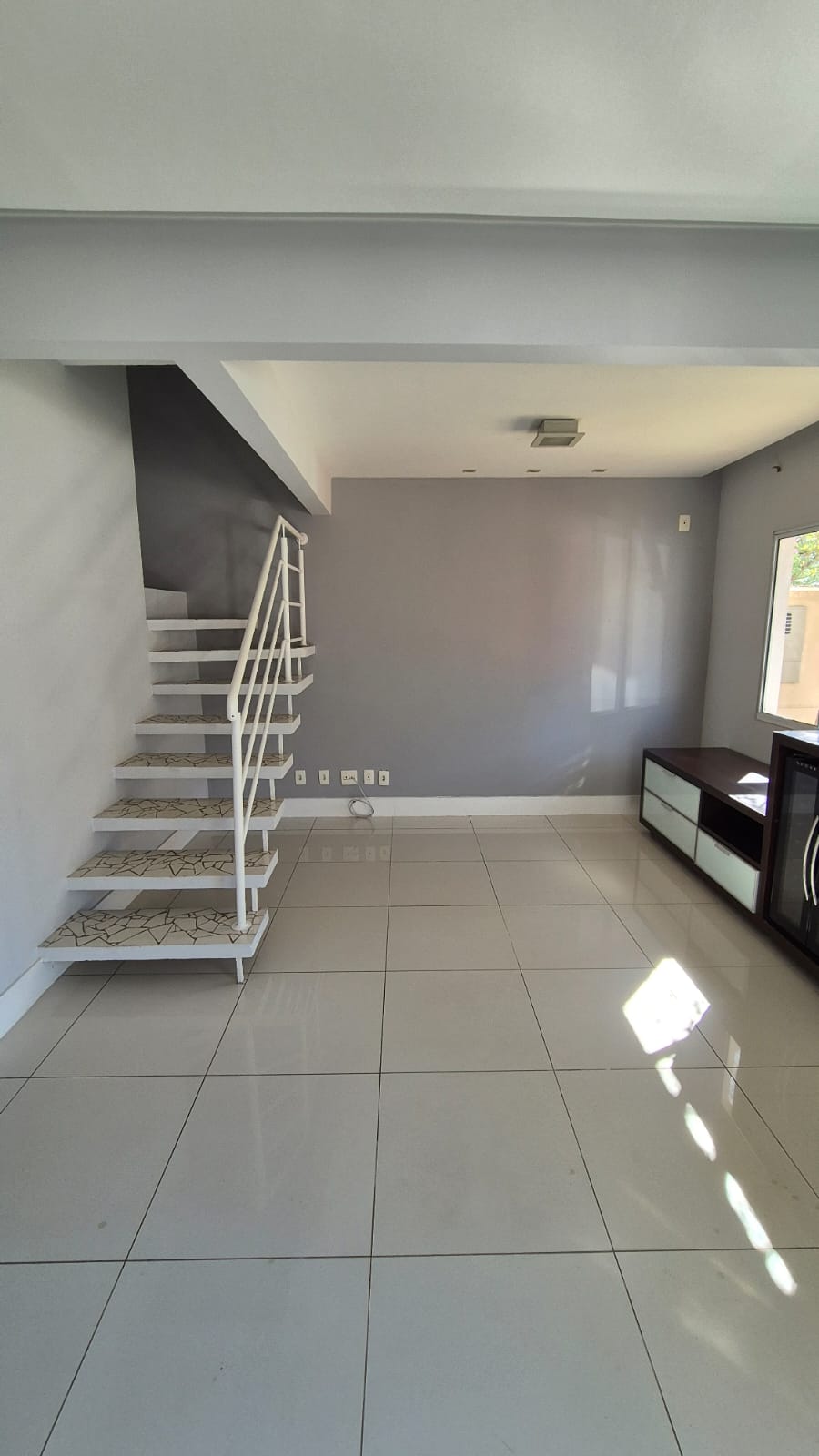 Seu Novo Lar na Granja Viana: Casa com 3 Dormitórios, 110 m² por R$ 845.000