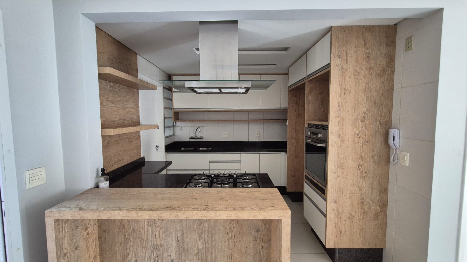 Seu Novo Lar na Granja Viana: Casa com 3 Dormitórios, 110 m² por R$ 845.000