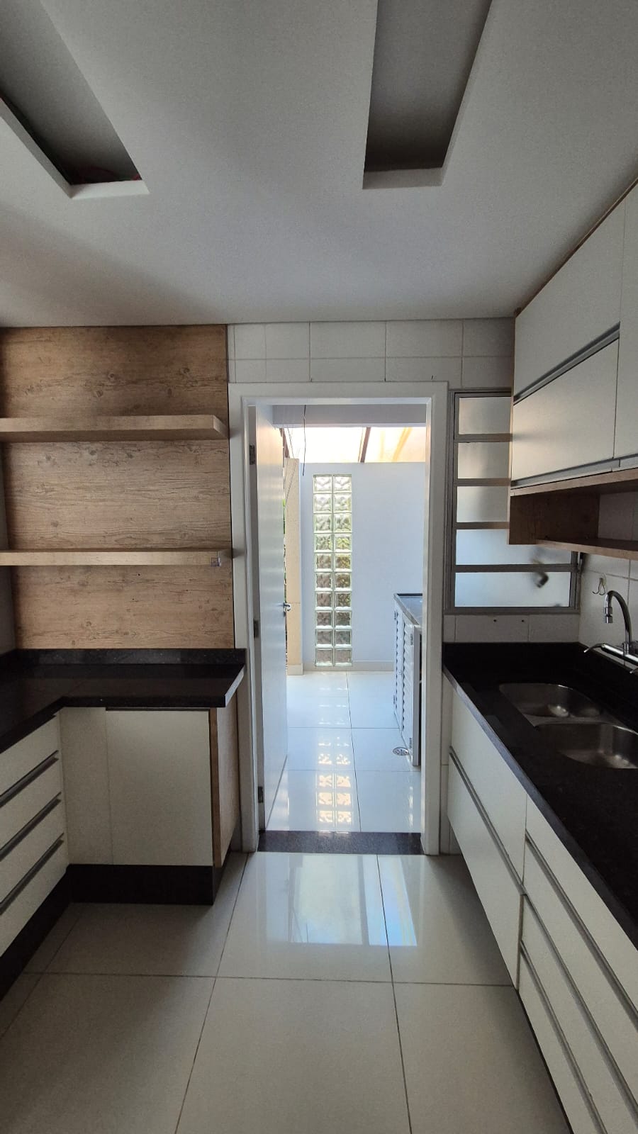 Seu Novo Lar na Granja Viana: Casa com 3 Dormitórios, 110 m² por R$ 845.000