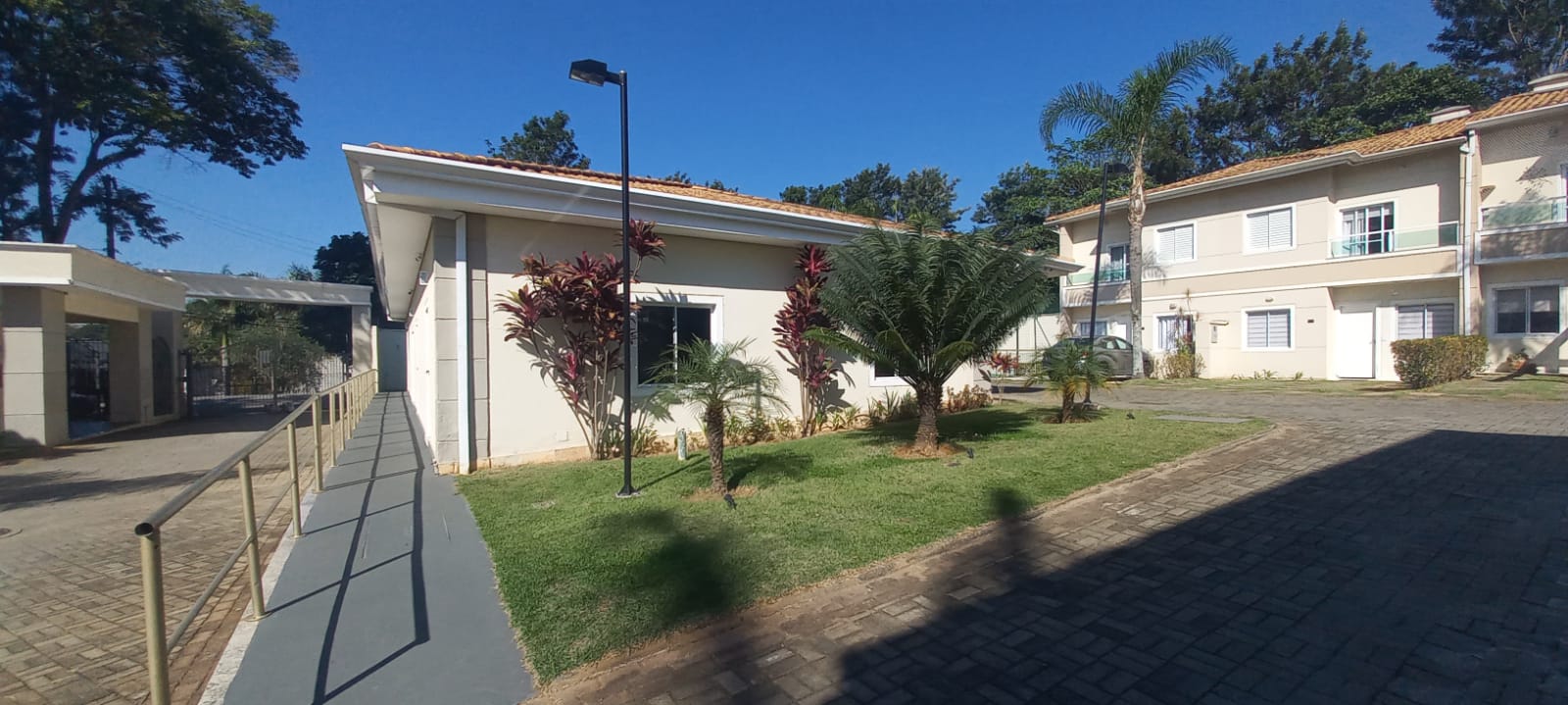 Seu Novo Lar na Granja Viana: Casa com 3 Dormitórios, 110 m² por R$ 845.000