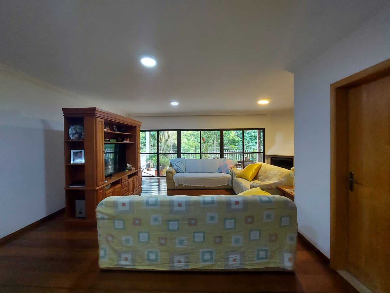  ABAIXOU $ $ - CASA TÉRREA 3 DORMITÓRIOS E AVARANDADA EM CONDOMÍNIO FECHADO COM  10 VAGAS E 451M² DE TERRENO