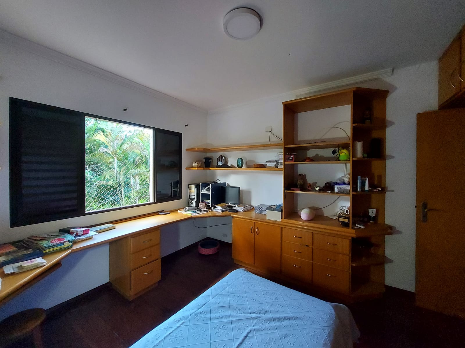  ABAIXOU $ $ - CASA TÉRREA 3 DORMITÓRIOS E AVARANDADA EM CONDOMÍNIO FECHADO COM  10 VAGAS E 451M² DE TERRENO
