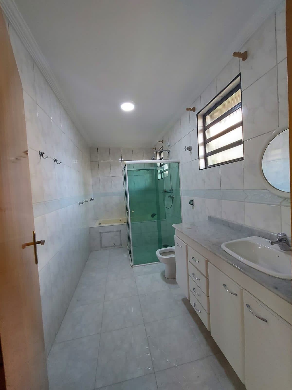  ABAIXOU $ $ - CASA TÉRREA 3 DORMITÓRIOS E AVARANDADA EM CONDOMÍNIO FECHADO COM  10 VAGAS E 451M² DE TERRENO