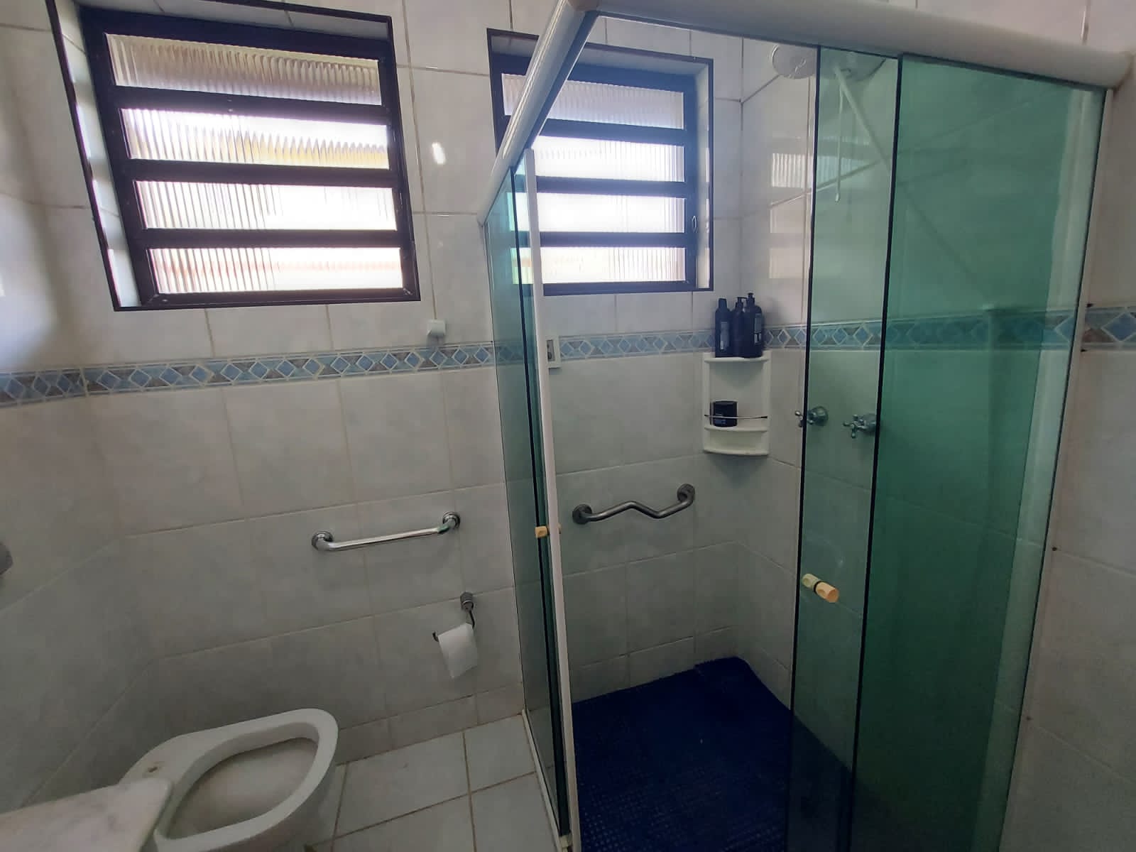  ABAIXOU $ $ - CASA TÉRREA 3 DORMITÓRIOS E AVARANDADA EM CONDOMÍNIO FECHADO COM  10 VAGAS E 451M² DE TERRENO