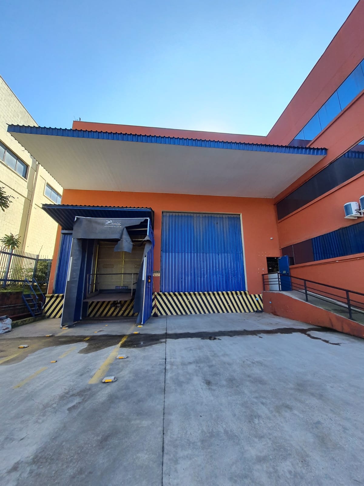 LOCAÇÃO GALPÃO PRONTO PARA INDÚSTRIA ALIMENTÍCIA OU QUÍMICA – PARQUE RINCÃO, COTIA KM29