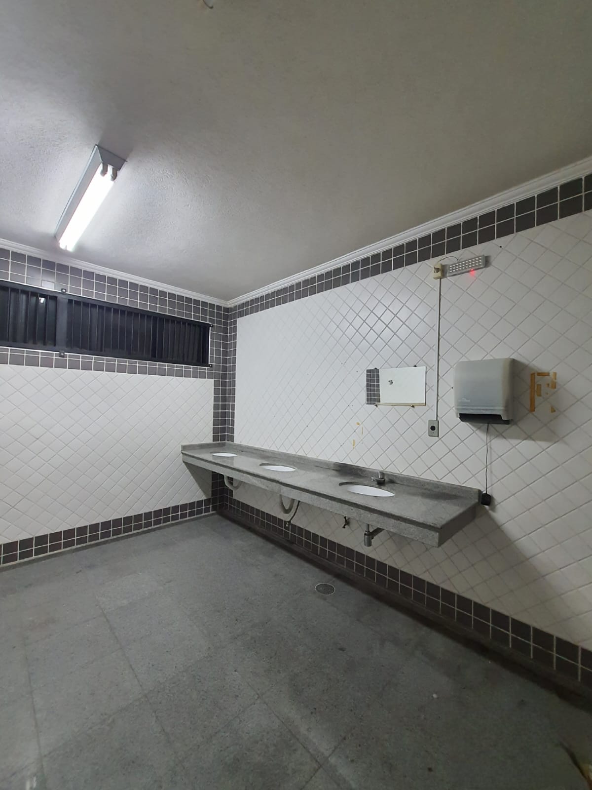 LOCAÇÃO GALPÃO PRONTO PARA INDÚSTRIA ALIMENTÍCIA OU QUÍMICA – PARQUE RINCÃO, COTIA KM29