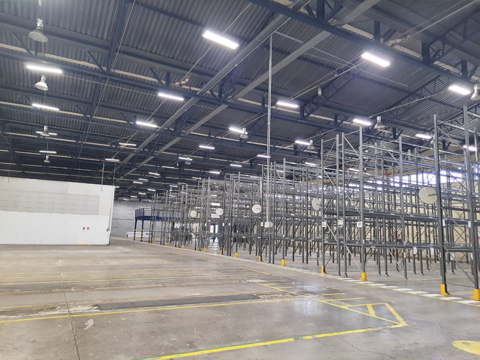 LOCAÇÃO GALPÃO PRONTO PARA INDÚSTRIA ALIMENTÍCIA OU QUÍMICA – PARQUE RINCÃO, COTIA KM29