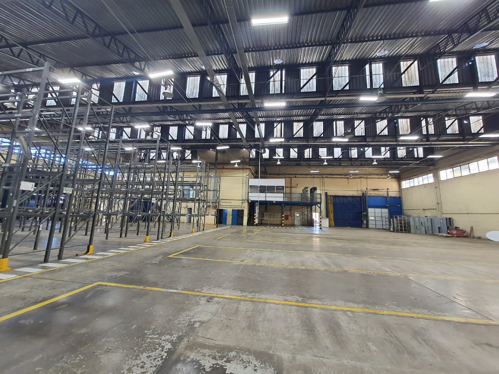 LOCAÇÃO GALPÃO PRONTO PARA INDÚSTRIA ALIMENTÍCIA OU QUÍMICA – PARQUE RINCÃO, COTIA KM29