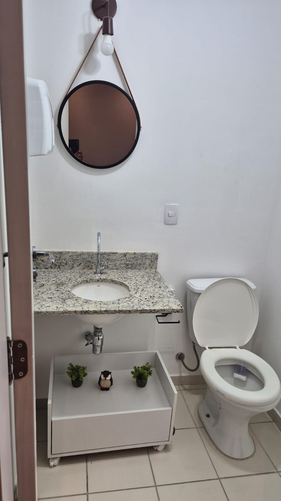 SALA COMERCIAL PARA LOCAÇÃO – AO LADO DO SHOPPING GRANJA VIANA