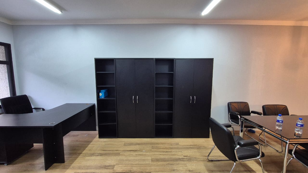 SALA COMERCIAL MOBILIADA PARA LOCAÇÃO – 42 M² NO 1º ANDAR – GRANJA VIANA