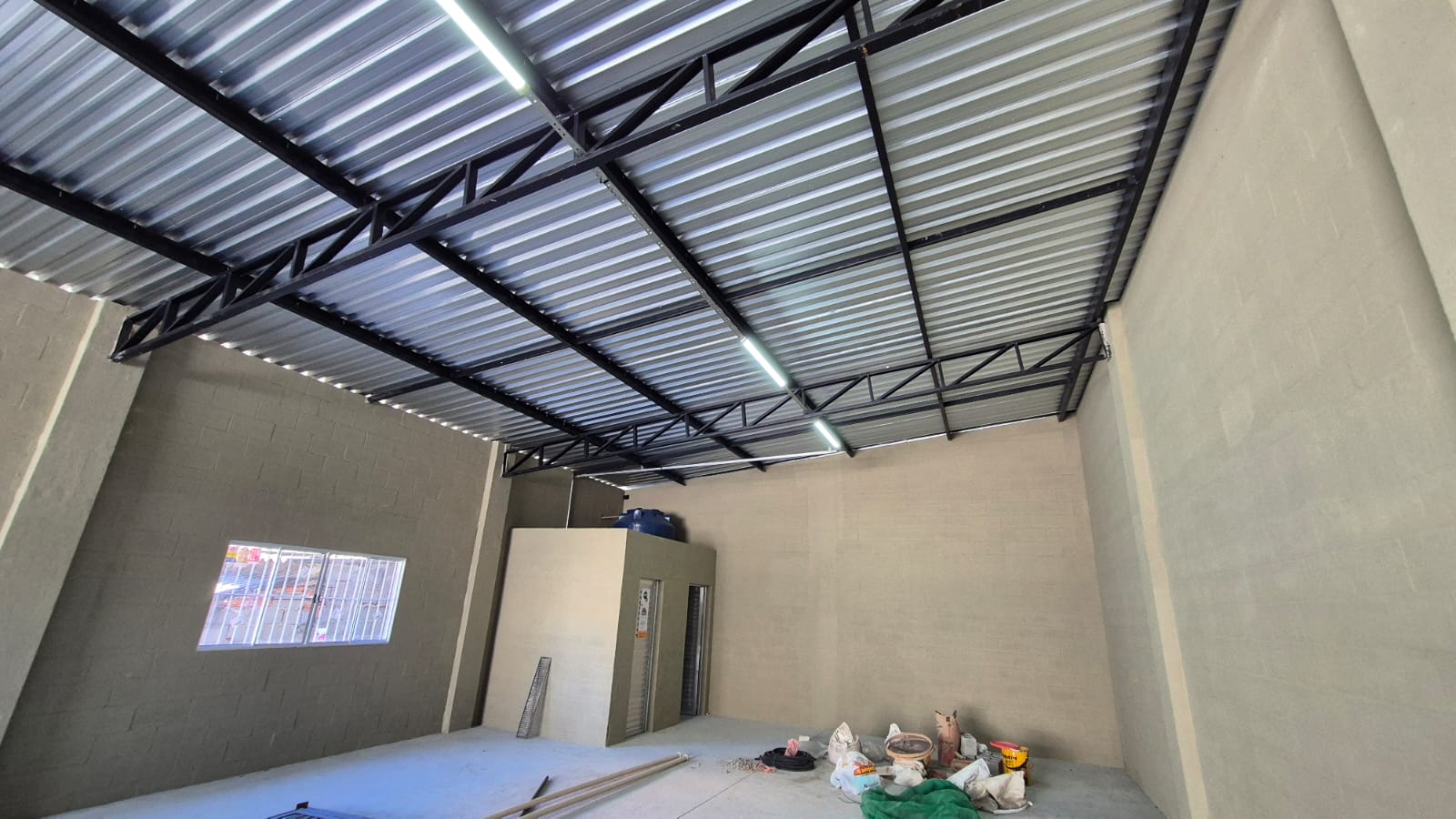 GALPÃO NOVO - COMERCIAL/INDUSTRIAL À VENDA OU PARA LOCAÇÃO – 380 M² – COTIA/SP