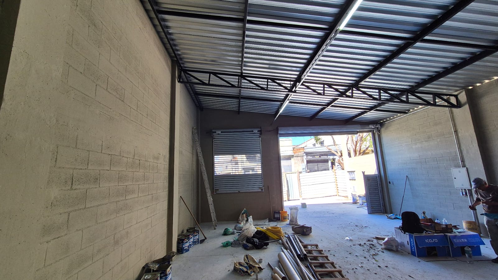 GALPÃO NOVO - COMERCIAL/INDUSTRIAL À VENDA OU PARA LOCAÇÃO – 380 M² – COTIA/SP