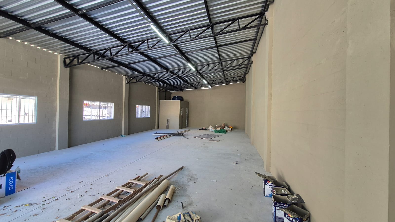 GALPÃO NOVO - COMERCIAL/INDUSTRIAL À VENDA OU PARA LOCAÇÃO – 380 M² – COTIA/SP