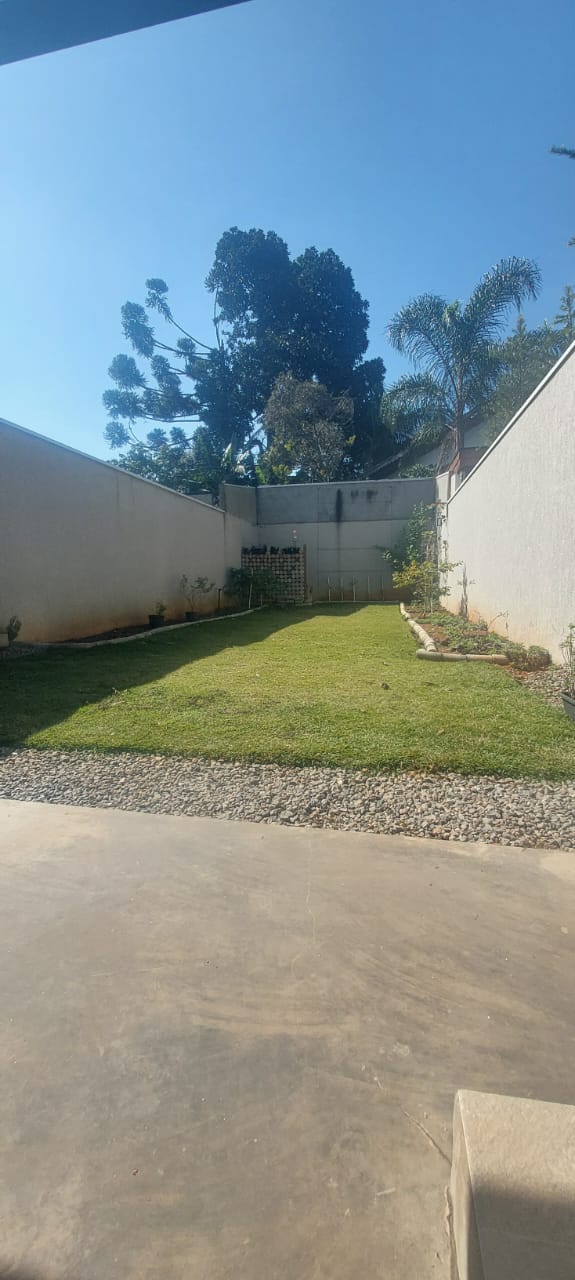 SOBRADO MODERNO 3 SUÍTES - NA GRANJA VIANA COM ENERGIA SOLAR