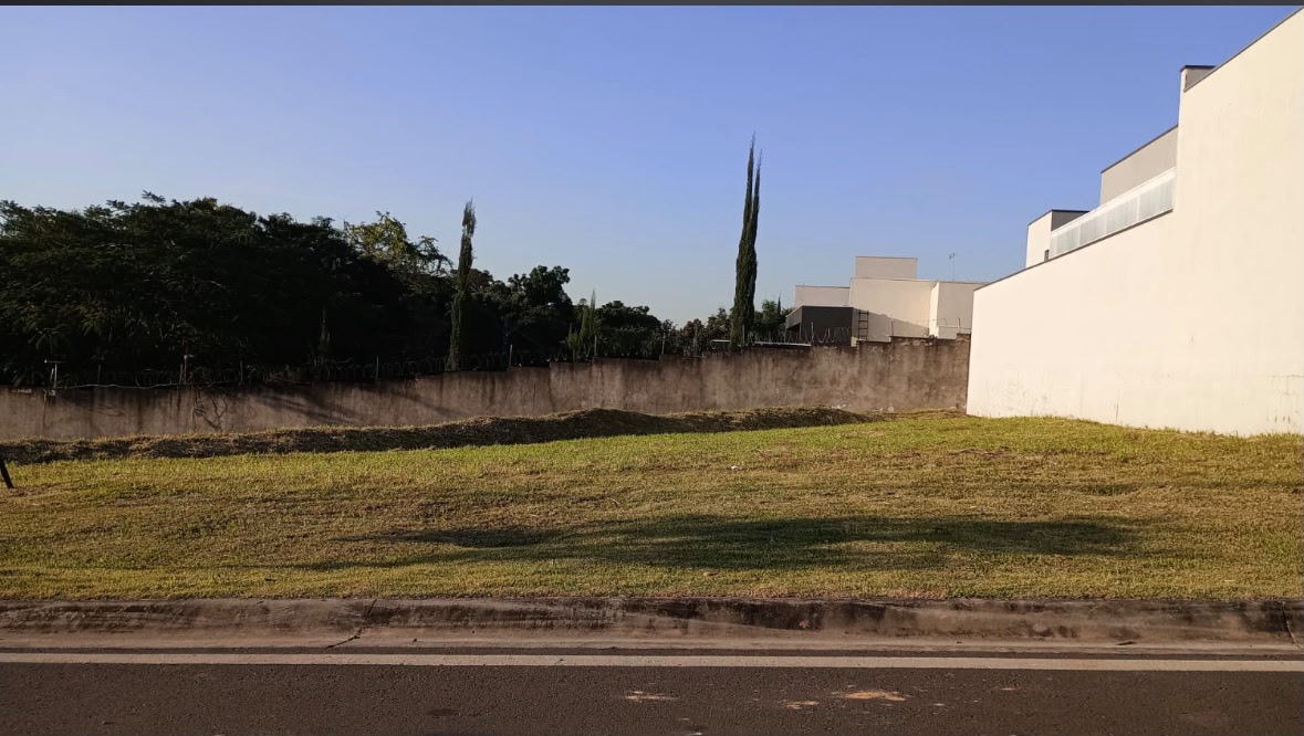 Terreno em condomínio - Venda