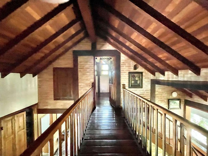  Rústica 3 Dormitórios / 1 Suite + edícula, em terreno de 3.300 m2!...