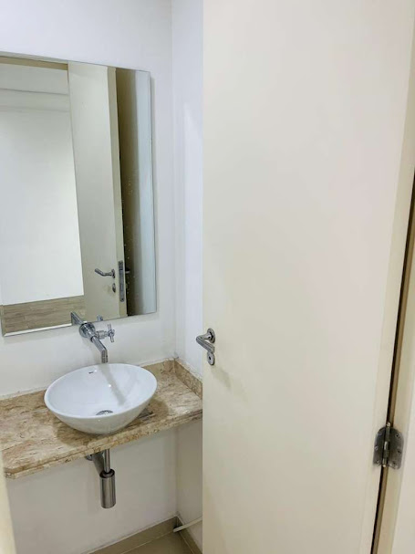  Sala comercial para VENDA, pronta ocupação. 1 vaga na garagem