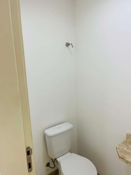  Sala comercial para VENDA, pronta ocupação. 1 vaga na garagem