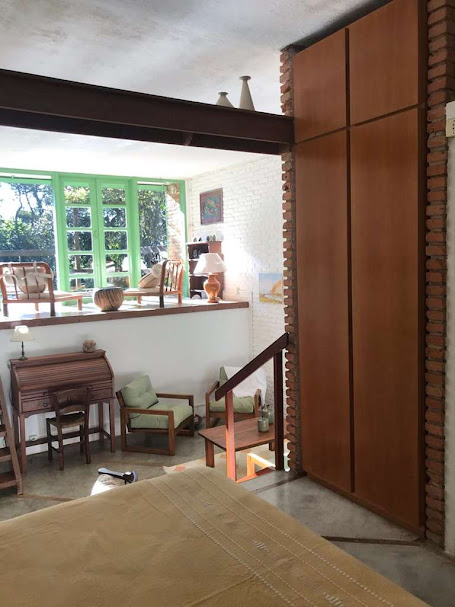 OPORTUNIDADE! Arquitetura autoral com forte pegada ecológica! ÚNICA e ESPECIAL!