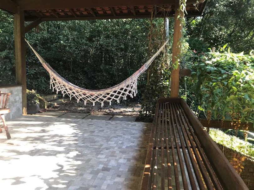 OPORTUNIDADE! Arquitetura autoral com forte pegada ecológica! ÚNICA e ESPECIAL!