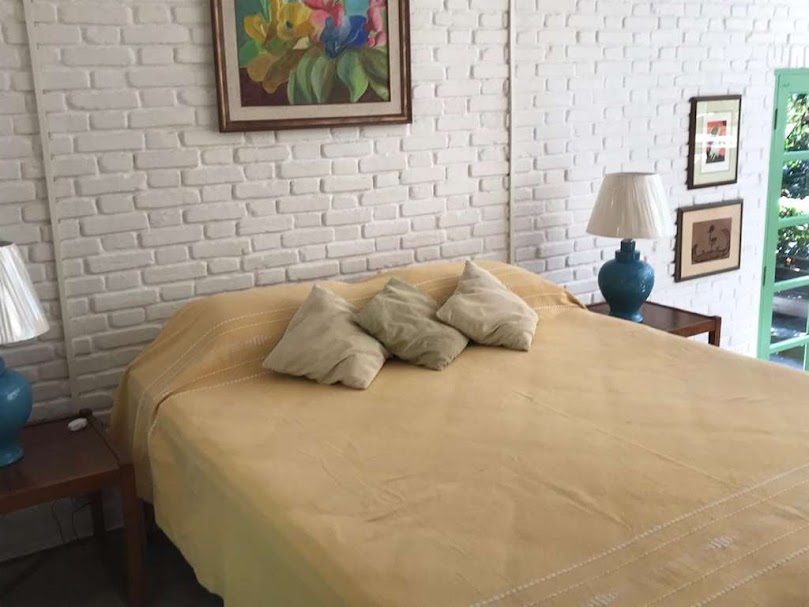 OPORTUNIDADE! Arquitetura autoral com forte pegada ecológica! ÚNICA e ESPECIAL!