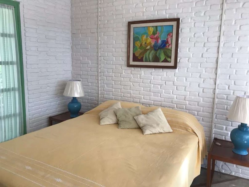 OPORTUNIDADE! Arquitetura autoral com forte pegada ecológica! ÚNICA e ESPECIAL!