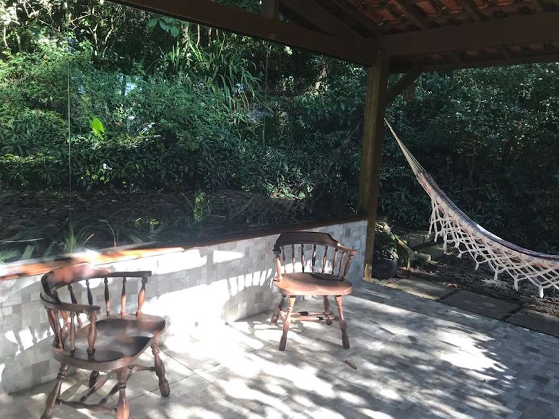 OPORTUNIDADE! Arquitetura autoral com forte pegada ecológica! ÚNICA e ESPECIAL!